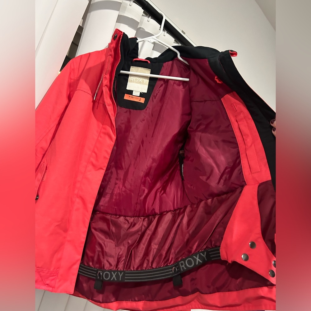 Women’s Roxy Snowboarding Jacket - Picture 2 of 3